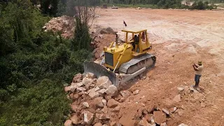 Best Technique Of Strongly Komatsu Dozers And Dump Trucks Filling Land