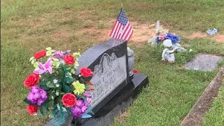 Grave Of Elvis’s Twin Brother. Jesse Garon Presley. Priceville Memorial Gardens. Tupelo Mississippi