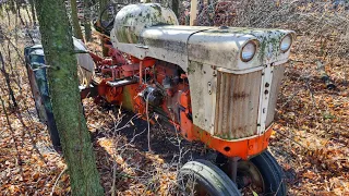 Abandoned farmstead 40 plus tractors that need to be saved