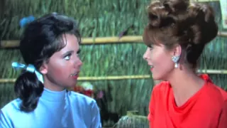 Fun Ginger and Mary Ann scene from GILLIGAN'S ISLAND