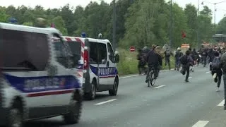 Loi travail: charge policière contre des manifestants à Rennes