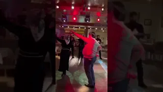 Асланбек Ахметханов танцует