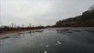 Первый ЛЁД . Опасная рыбалка по первому льду .