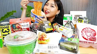 ENG) MUKBANG KOREAN CONVENIENCE STORE FOOD EATING SHOW🍘 Ramyun Burger Cake etc..