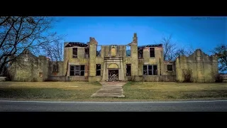 Abandoned Mosheim School - Texas Urban Exploration