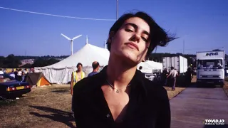 Elastica - Live at Glastonbury Festival, 25th June 1995