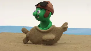 DibusYmas Superhero playing in the sand Play Doh Stop motion cartoons