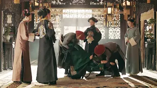 Wei Yingluo stabbed Erqing, and the eunuchs helped to clean up the body!
