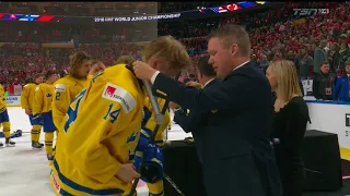 Swedish Player Throws His Silver Medal Into Crowd - Canada vs Sweden Gold Medal Game 2018 WJC 1.5.18