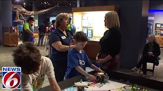 STEM workshop at Orlando Science Center teaches about different careers