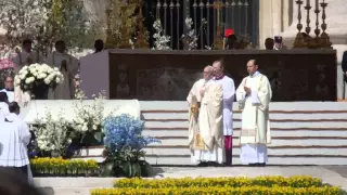 Pope Francis celebrates Easter mass at Vatican, 2015