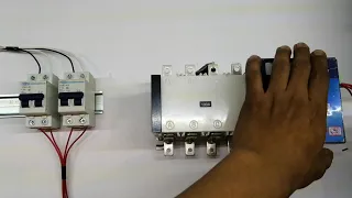 Interruptor De Transferencia Automática/Manual 4p 100A 220 V