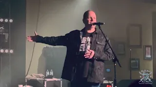 Eddie Trunk introduces Last In Line at the Hard Rock Cafe LV RocknForever1 “Always Classic” 4/1/23