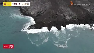 Vuelo de dron sobre la primera isla baja o delta lávico de La Palma