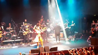 Preta Gil no circo voador