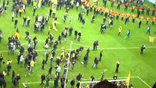 Borussia Dortmund - SC Freiburg Platzsturm nach dem Spiel (4:0) 5.5.2012