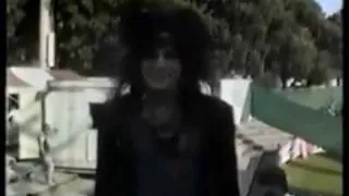 MÖTLEY CRÜE [NIKKI SIXX] - 'FIND MYSELF'