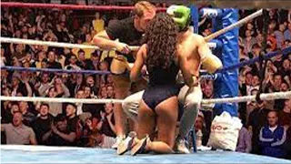 "WTF" Moments In MMA and Boxing