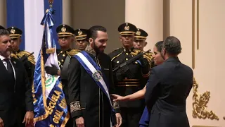 Bukele inicia segundo governo em El Salvador com poder quase absoluto | AFP