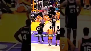 Shaq has the funniest free throws ever 🤣