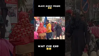 Aunty ji dar gayi 😂| black magic prank on public 🤣| #shorts #shortvideo #youtubeshorts
