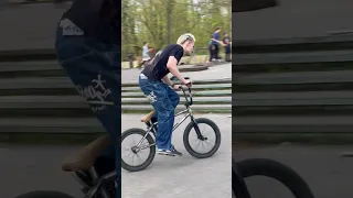 OH, YEAH! Oskar Tirkot mit viel LEEEH-NUNG #bmx