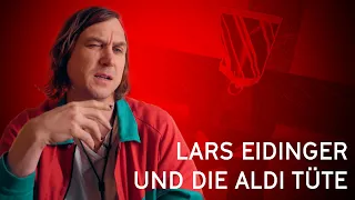 Lars Eidinger und die ALDI Tüte