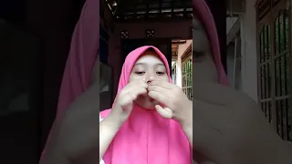 JADI SELAMA INI CARA PAKE LIPSTIK KITA SALAH😱