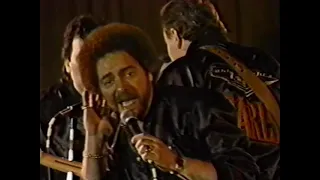 Larry Chance and the Earls: "Lookin' For My Baby" Live 1989