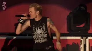 Sum 41 -"Sleep Now in the Fire" Live (Rage Against the Machine Cover)