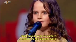 Menina de 9 anos surpreende jurados cantando ópera