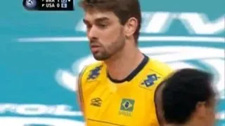 Lucão faz 4 aces seguidos no jogo Brasil x Estados Unidos (Liga Mundial de Volei Masculino)