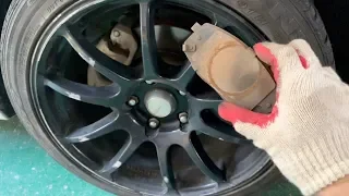 [ENG SUB]How to replace front brake pads(Hyundai Forte Coupe)