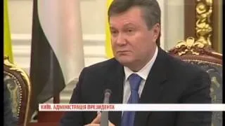 Европейська+новорічна+йолка+президента+#євромайдан+#янукович