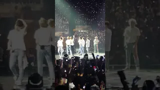 BTS Rainbow Army Bomb Love Yourself Tour Fort Worth Day 2