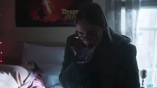 Siri Call 911 (Jenna) What We Do In The Shadows (Season 1 Episode 4)