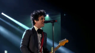 Green Day perform "Basket Case" at the 2015 Rock & Roll Hall of Fame Induction Ceremony