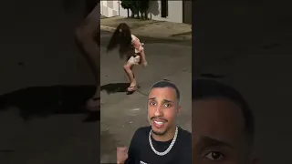 SE VOCÊ ENCONTRAR UMA PESSOA DANÇANDO NA RUA DE MADRUGADA E MELHOR VOCÊ CORRER! #shorts