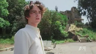 Freddie Highmore visits Psycho house, Bates Motel at Universal Studios Hollywood for SDCC 2013