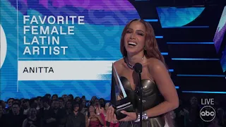 Anitta Accepts the 2022 AMA for Favorite Female Latin Artist - The American Music Awards