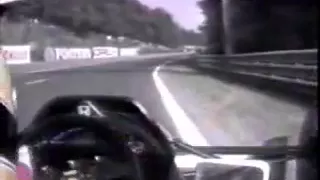 Senna salva la vida al piloto Eric Comas (1º vid)