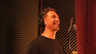 Isaac Hanson re-recording his vocals for "Where's The Love" 22 years later