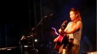 Strummer of Love  K T Tunstall  'Fade Like A Shadow'