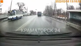 ДТП на островке в Краматорске 1