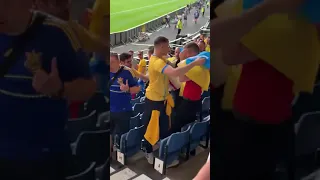 Появилось видео конфликта болельщиков на матче сборных Украины и Швеции в Глазго