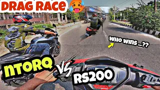 drag race in traffic 😎  |rs200 vs ntorq🥵 who wins 😎modified ntorq vs rs200