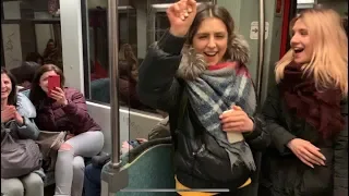 Beloe Zlato - в метро Берлина // Girls in the subway of Berlin!