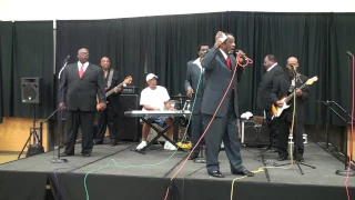 THE PILGRIM JUBILEES  BRO CLAY GRAHAM I VIDEOED THIS LIVE JEROL TYSON OF BIRMINGHAM