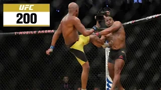 UFC 200 Anderson Silva Lands Nasty Body Kick On Daniel Cormier!