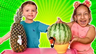 Maria Clara and JP in a Funny Story about Tasty Fruits and Veggies for Kids - Familia MC Divertida